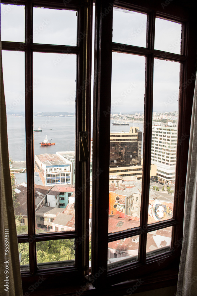 Fototapeta premium view from the window Valparaiso - Chile