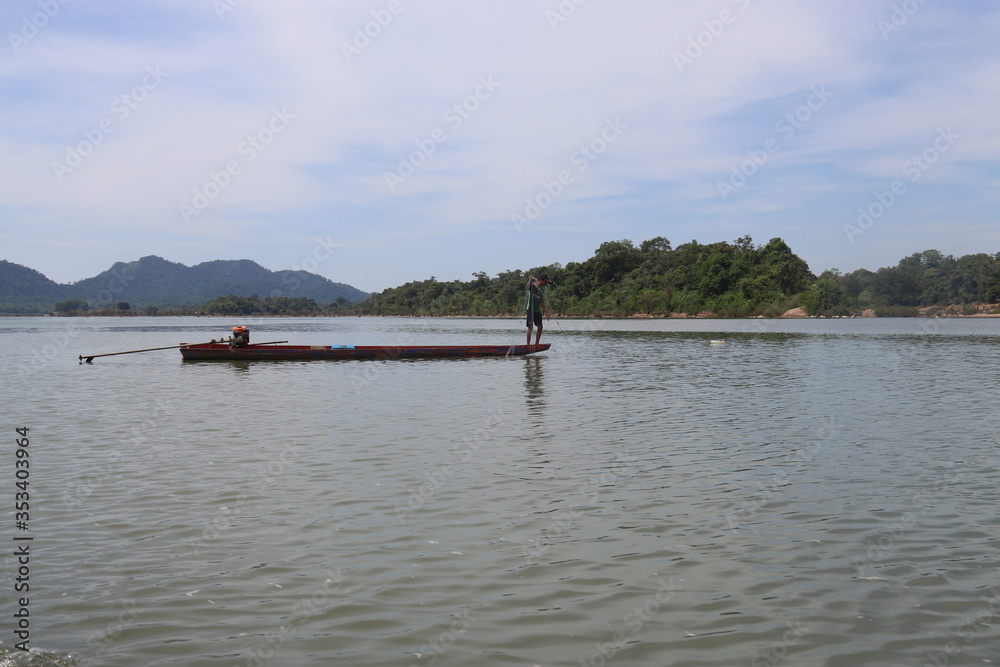 Pêcheur sur le Mékong à Don Det, Laos	