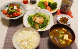 日本の食卓　和食　家庭料理