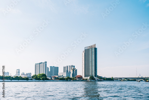 the City in Chao Phraya River, Bangkok/ Thailand © KUA g Gear