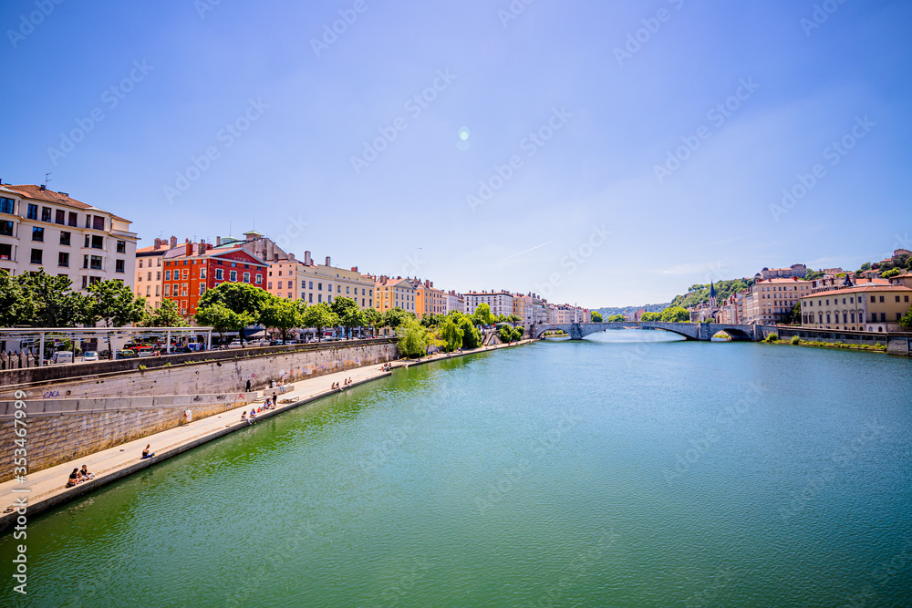 Vue sur Lyon depuis la Passerelle du Palais de Justice