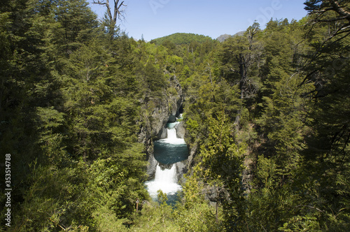 Parque nacional Radal Siete Tazas Curicó sur De Chile cascadas bosque nativo naturaleza río aguas claras bosque virgen photo