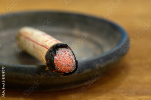 Tableau sur toile Burning moxa stick from chinese medicine treatment