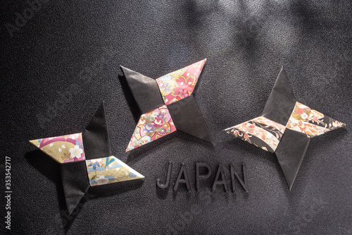 忍者の手裏剣、折り紙、日本