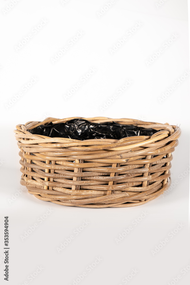 Obraz premium Old vintage basket, craft handmade picnic storage