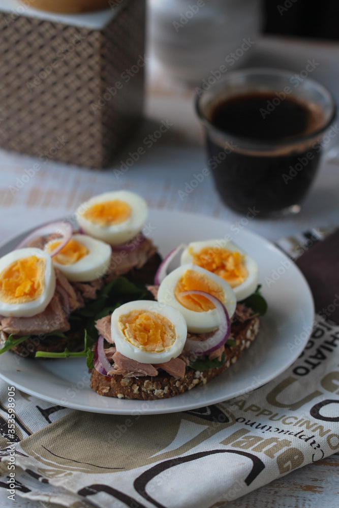tuna and egg sandwich