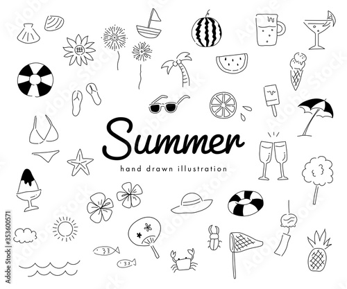 手書きの夏アイテムのイラストのセット おしゃれ ビーチ Stock Illustration Adobe Stock