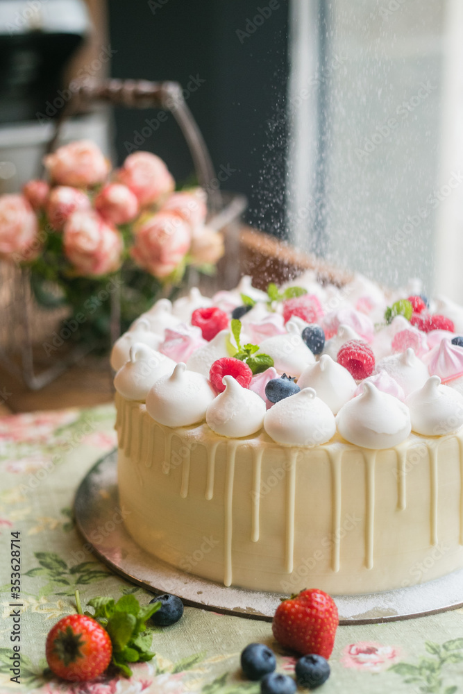 Raspberry puff poppy cakae