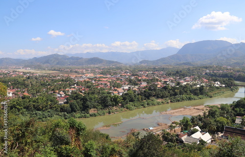 Paysage urbain et fleuve    Luang Prabang  Laos