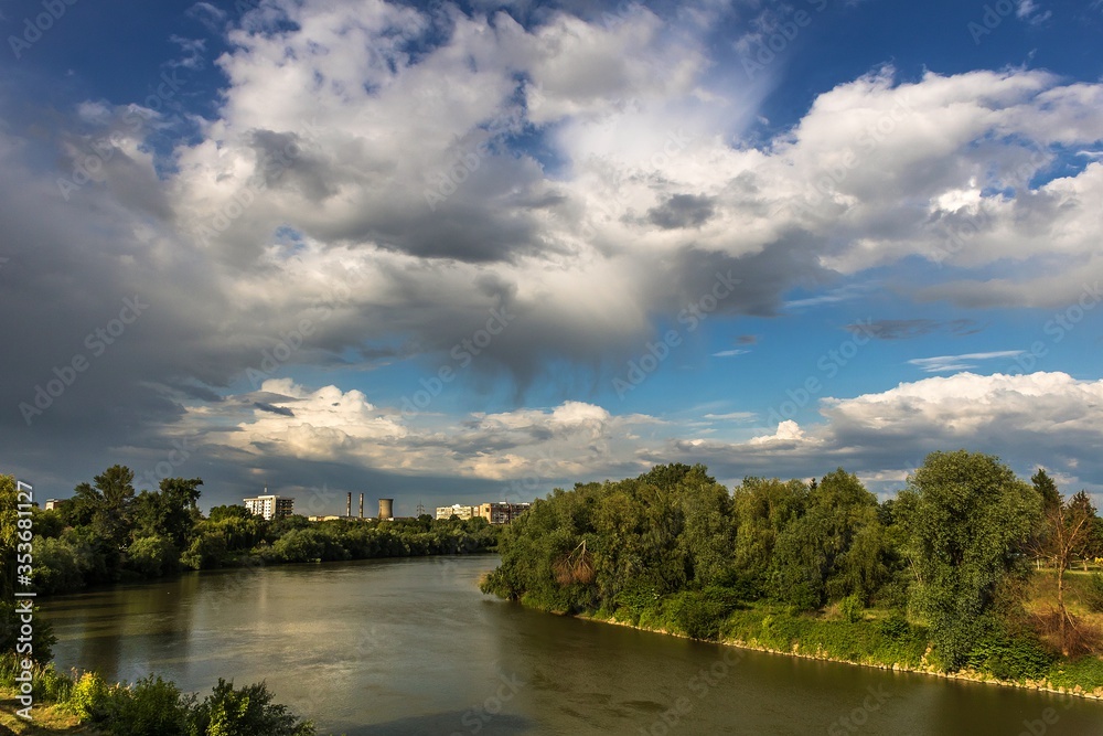 Obraz premium Spring on the river