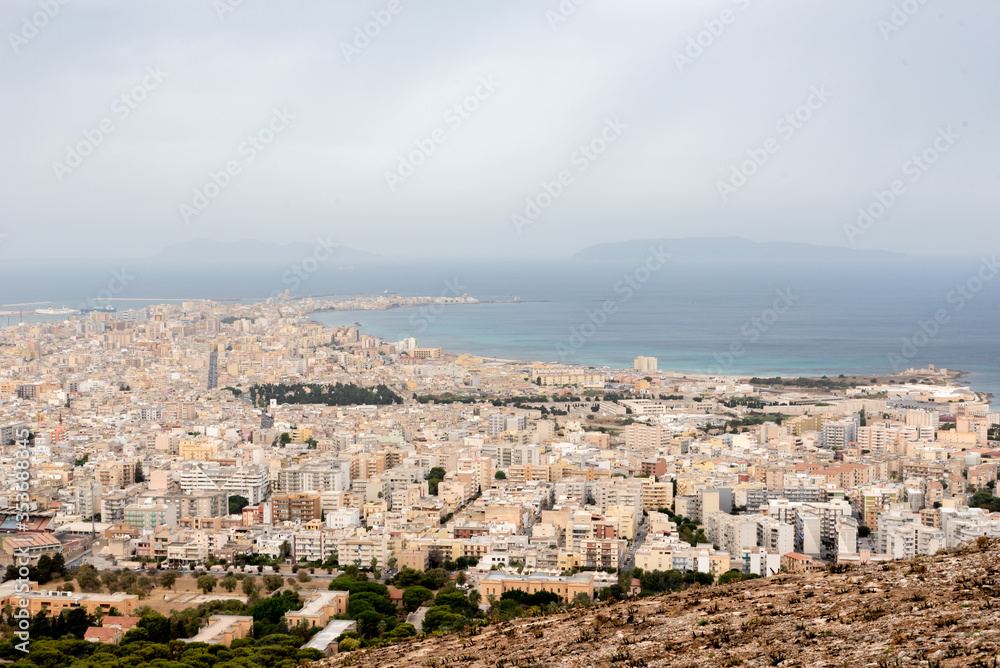 Fototapeta premium Tipical greek cityscape panorama view 