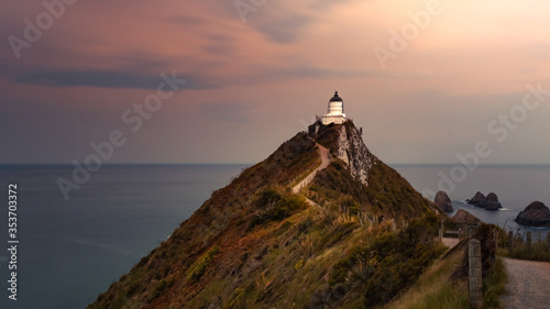Nugget Point Lighthouse Neuseeland bei Kaka Point © Sandwurm79