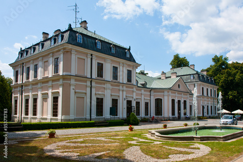 Sieniawa - pałac