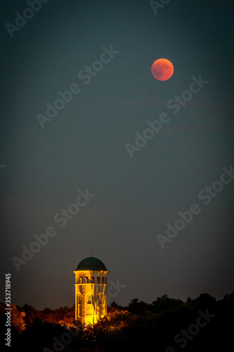 Mondfinsternis am Taurasteinturm