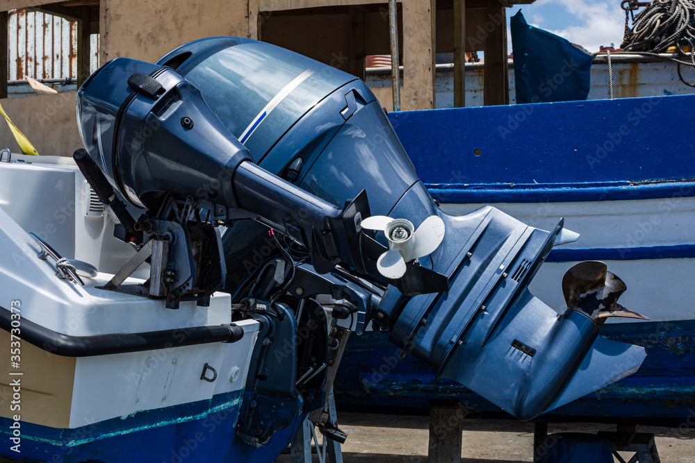 Ταπετσαρία Speed boat propeller and outboard motor