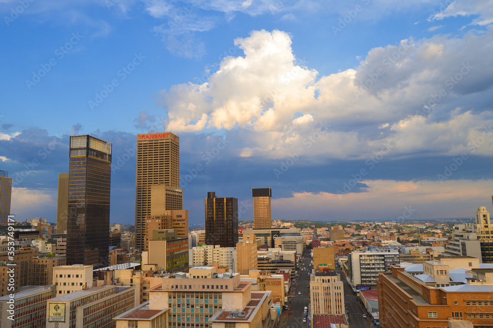 Naklejka premium Johannesburg city skyline and hisgh rise towers and buildings