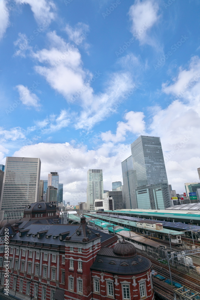 夏空の下の東京駅 夏空の下の東京駅