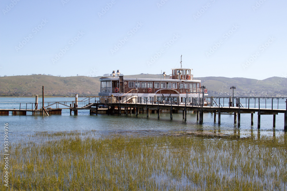 Paddle boat on Knysna Lagoon
Paddle boat on Knysna Lagoon