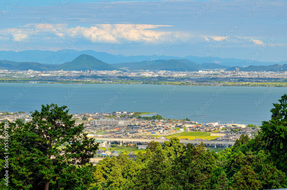 滋賀県の琵琶湖南部周辺の風景