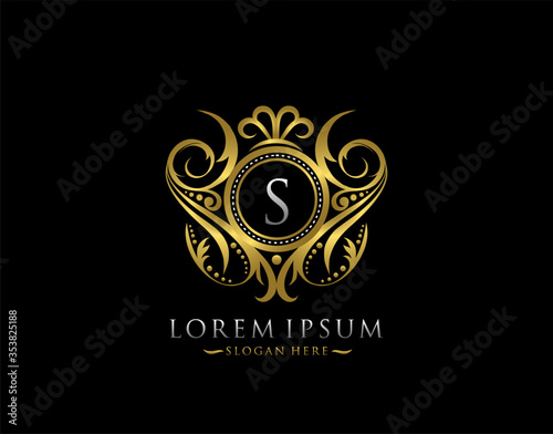Luxury Boutique S Letter Logo. Classy Elegant gold circle badge design for Boutique, Letter Stamp, Wedding Logo,  Hotel, Heraldic, Jewelry.