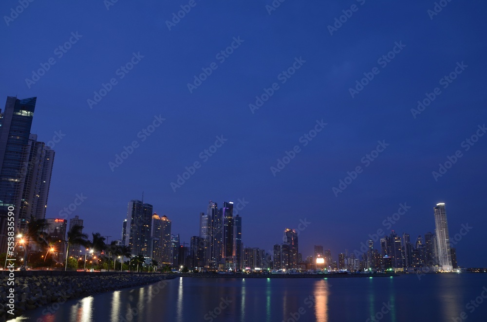 Fototapeta premium Skyline of downtown Panama City at night