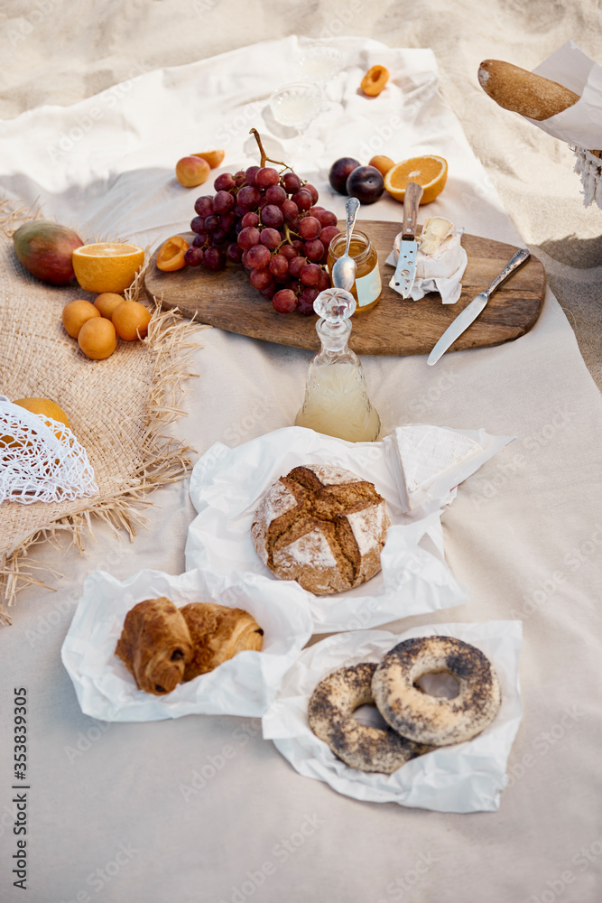 Fototapeta premium Picnic on the beach