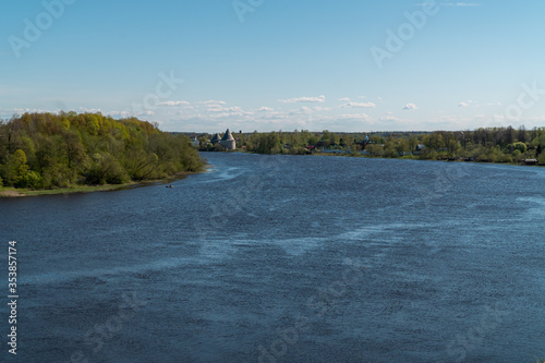 Cuadro en lienzo Picturesque view of the ancient Russian river Volkhov and Old Ladoga from the height of Oleg's mound