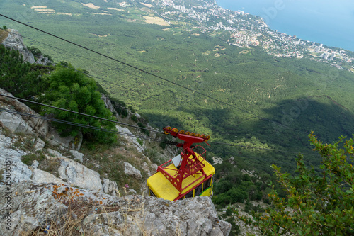 Obraz na płótnie Cableway Miskhor - Ai-Petri. View from the mountain to the Black Sea coast. w salonie