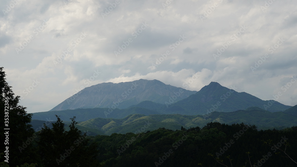 Fototapeta premium 大山 曇り