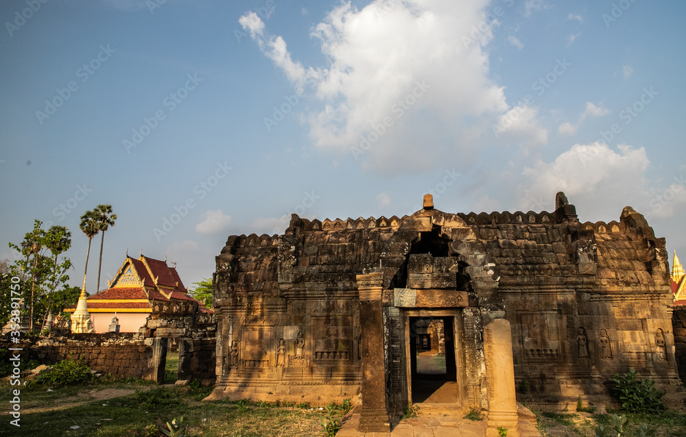 Naklejka premium Nokorbachey temple (Nokor Bachey pagoda), Kampong Cham, Cambodia