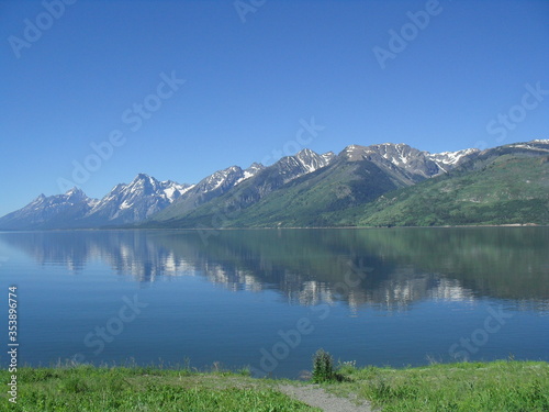 Mountains on the lake