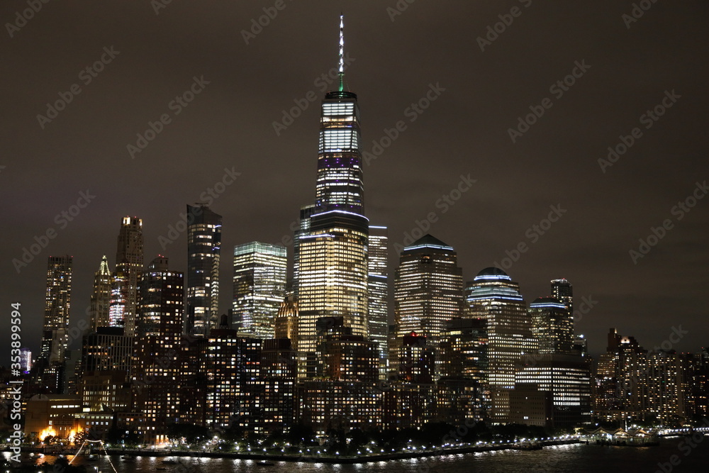 Manhattan skyline at night