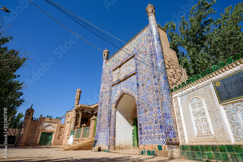 Uyghur mosque beside the 17th century Tomb of Abakh Khoja or Xiangfei in Kashgar, Xinjiang Provice, China photo