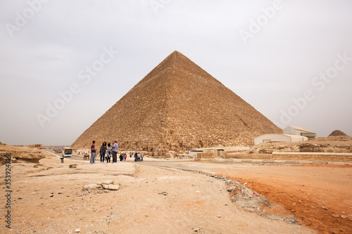 GIZA  EGYPT  APRIL 20  Tourists visits the Great Pyramid at Giza complex  Cairo  Egypt on April 20  2018