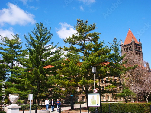 University of Illinois at Urbana Champaign campus building photo