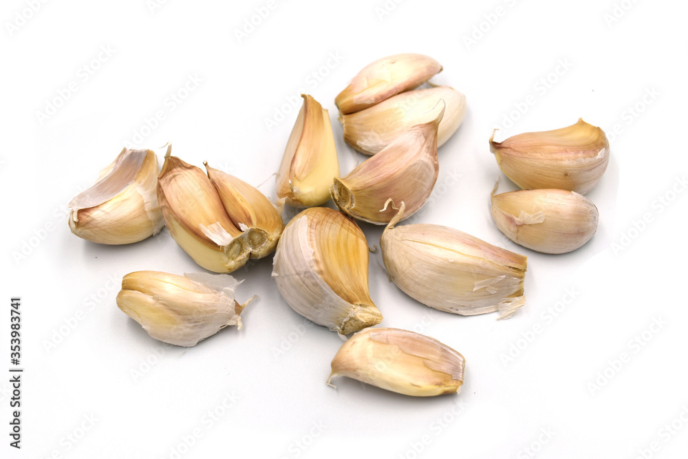 Garlic may have a range of health benefits, both raw and cooked. It may have significant antibiotic properties.