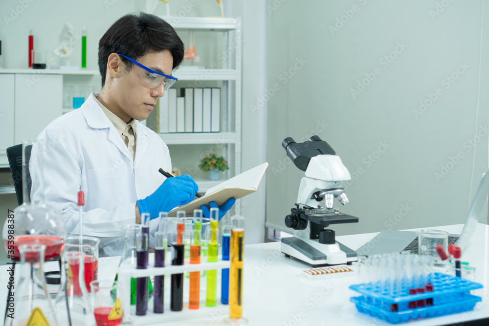 Scientists are doing experiments in the lab. Scientists are doing experiments in the lab.