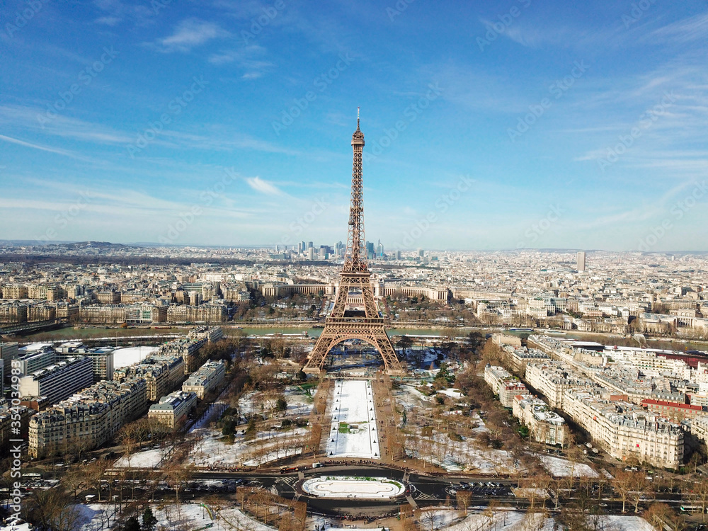 Ταπετσαρία 4k photos iconic landmark Eiffel Tower, Paris, Ile-de-France Aerial view drone o