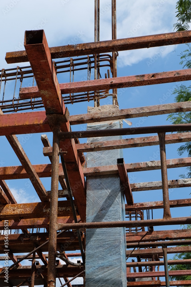 Unfinished buildings and complex structures Unfinished buildings and complex structures