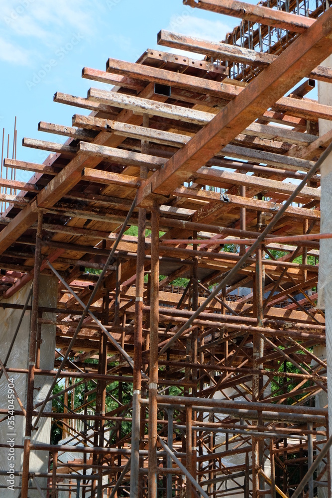 Unfinished buildings and complex structures Unfinished buildings and complex structures