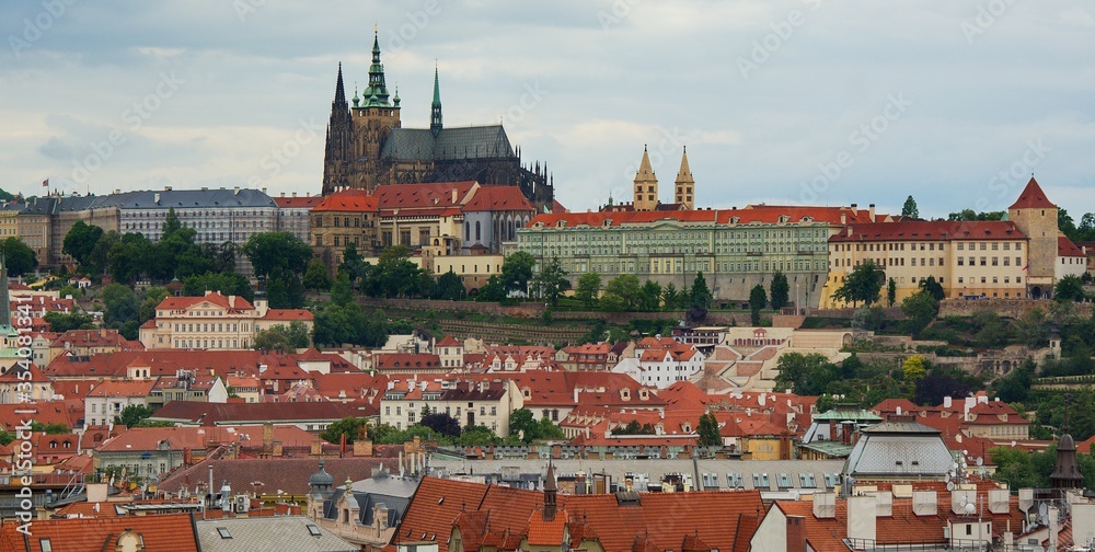Obraz premium Panoramic view of Prague - Prague from a bird's eye view