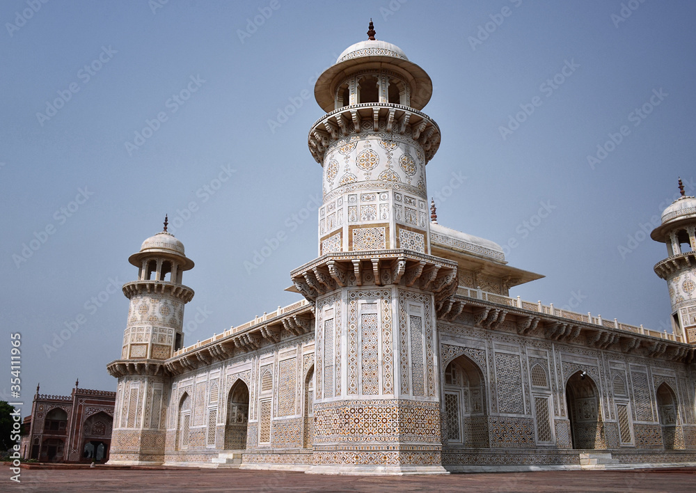 the mausoleum of Itimad-UD-Daul, India
