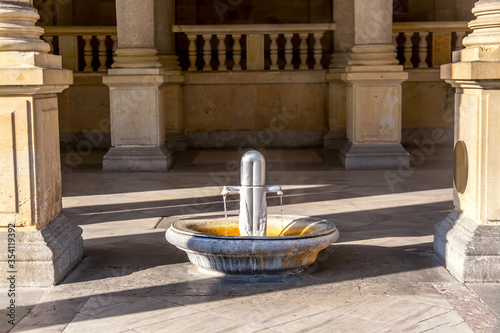 Bilde på lerret Fountain with thermal healing water in Karlovy Vary, Czech Republic