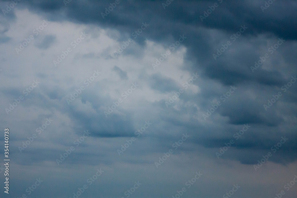 Fototapeta premium Clouds grouping for the great storm.