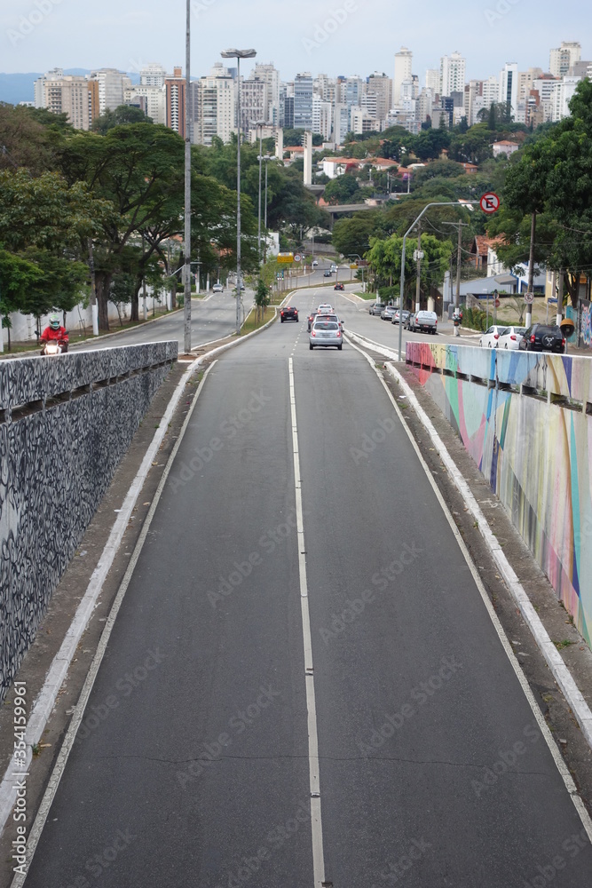 Sao Paulo/Brazil: streetview, viaduct topview