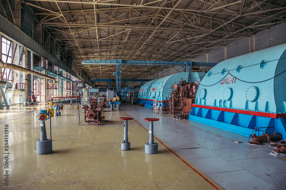 Φωτογραφία Turbine generator at the machinery room of Nuclear Power Plant