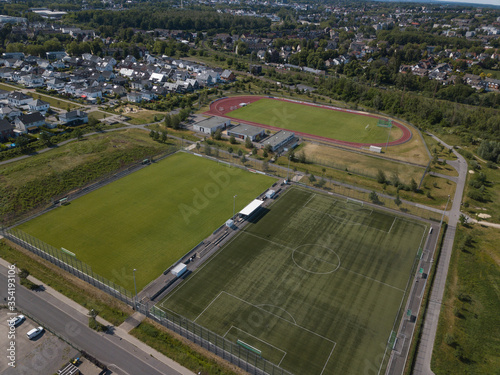 Der Sportplatz Maybacher Heide in Recklinghausen aus der Luft.