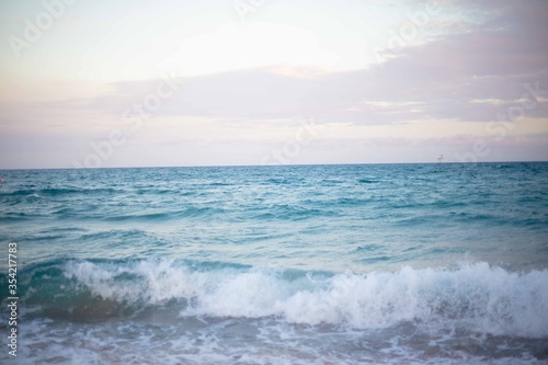 Ocean Slow shutter speed © Caroline