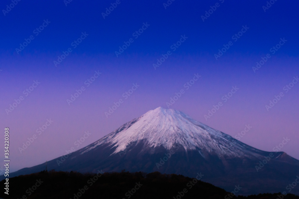 晩秋の富士山(11月)