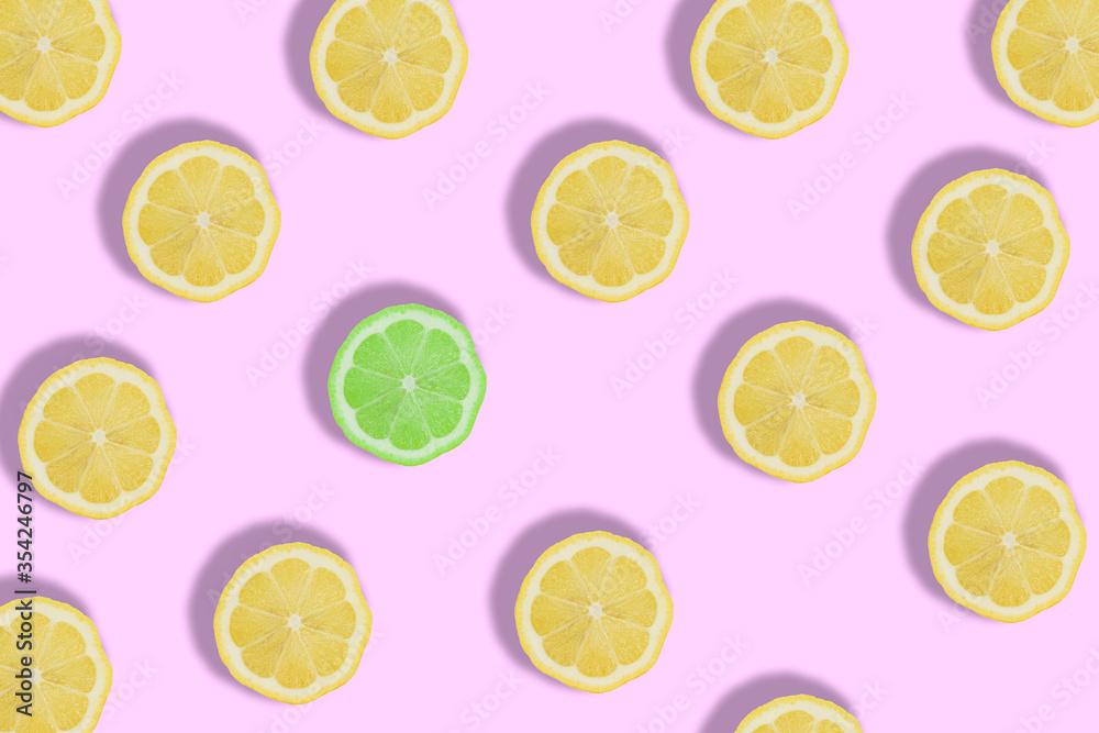 limone agrumi verde giallo sfondo rosa limonata pubblicità estate 